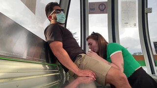 EmilyRose: Metrókocsi, meztelen vágyak és tiltott simítások