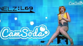 Jewelz Blu hevesen maszturbál Misty cosplayben
