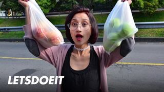 Gyönyörű latin MILF Luna Castillo elolvadva a végtelen puncibajba lúdbőrözve