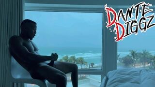 Viharos éjszakán magányos csábítás South Beach-en