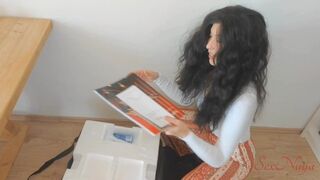 Bármit bevállal a tantaly tanácsadó, hogy rábeszéljen egy forró szexjátékra