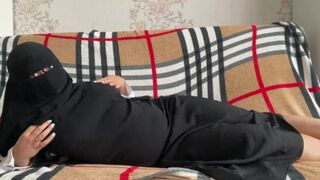 Arab szír milf kendőben vadul szexel
