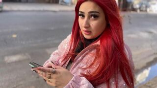 Forró latin bombázó hatalmas fenékkel osztja meg az Uber-t egy ismeretlennel és vadul szexelnek