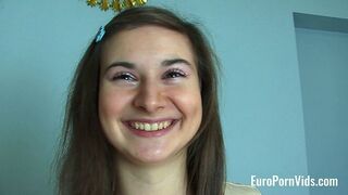 Egy 18 éves csaj bevallotta, mennyire odavan az análért, így alaposan megdolgoztam a csintalan seggét - Euro Porn Vids