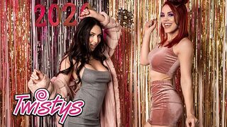 Twistys szépségei, Jade Baker és Molly Stewart forróan nyalják egymás nedves punciját a kád selymes ölelésében
