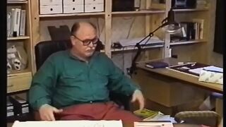 Old Pigs bemutatja: Szexi titkárnő popsiját két hatalmas farkú pasi dugja és tölti meg arcra is