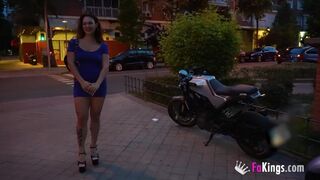 FaKings: Serezade Monroe első, vad anális felfedezése a dögös fiatal latin tinivel