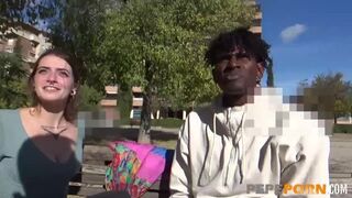 Forró amatőr csaj első vad interracial élménye durván Malafaldával a FaKings stúdióban